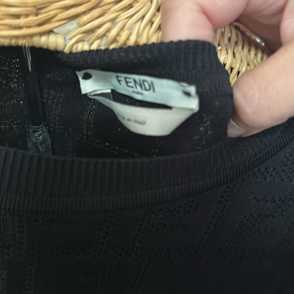 Authentic Fendi logo sweater tshirt style L/XL - Picture 4 of 4